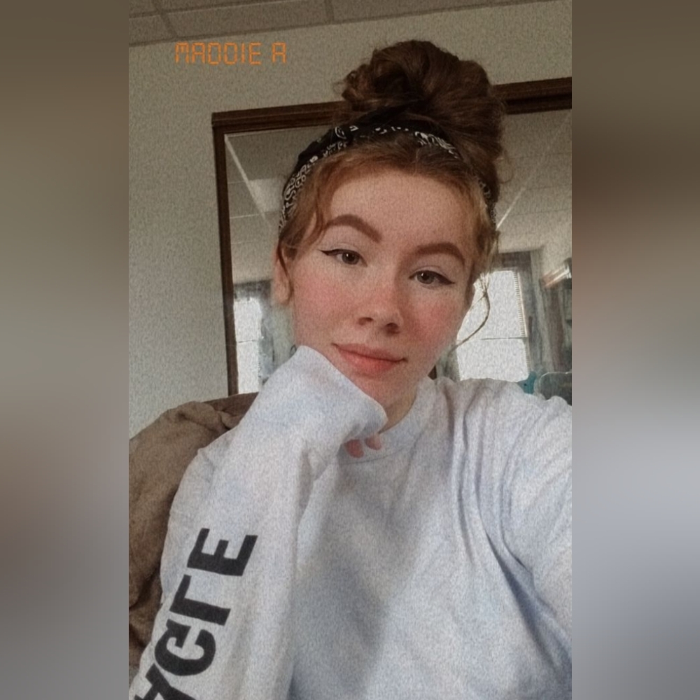 Your Posher- Madison🍄🌄